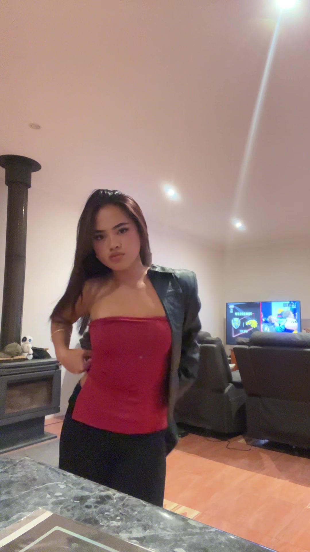 @anmari