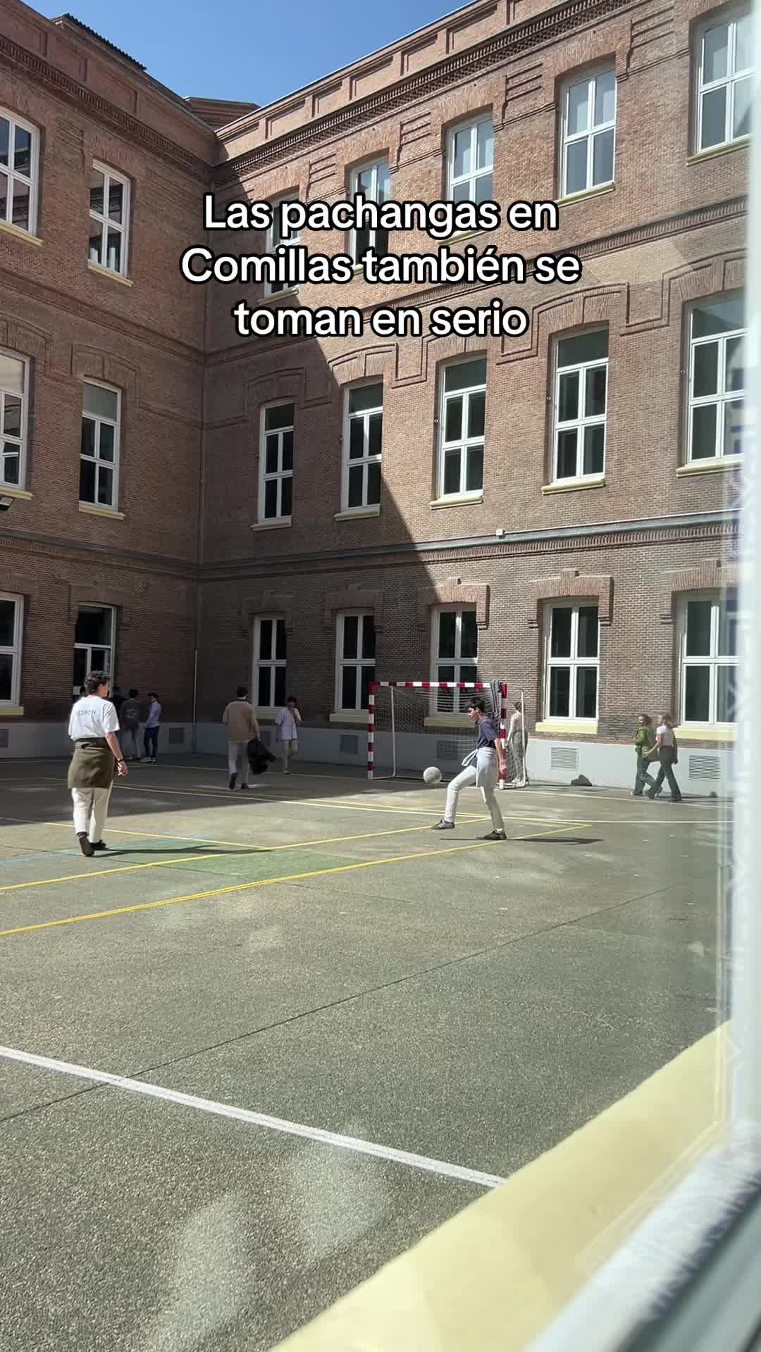 @Universidad Comillas