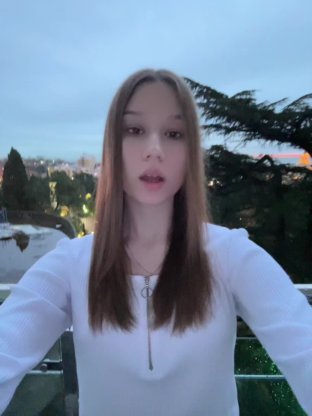 @yuliana_0101
