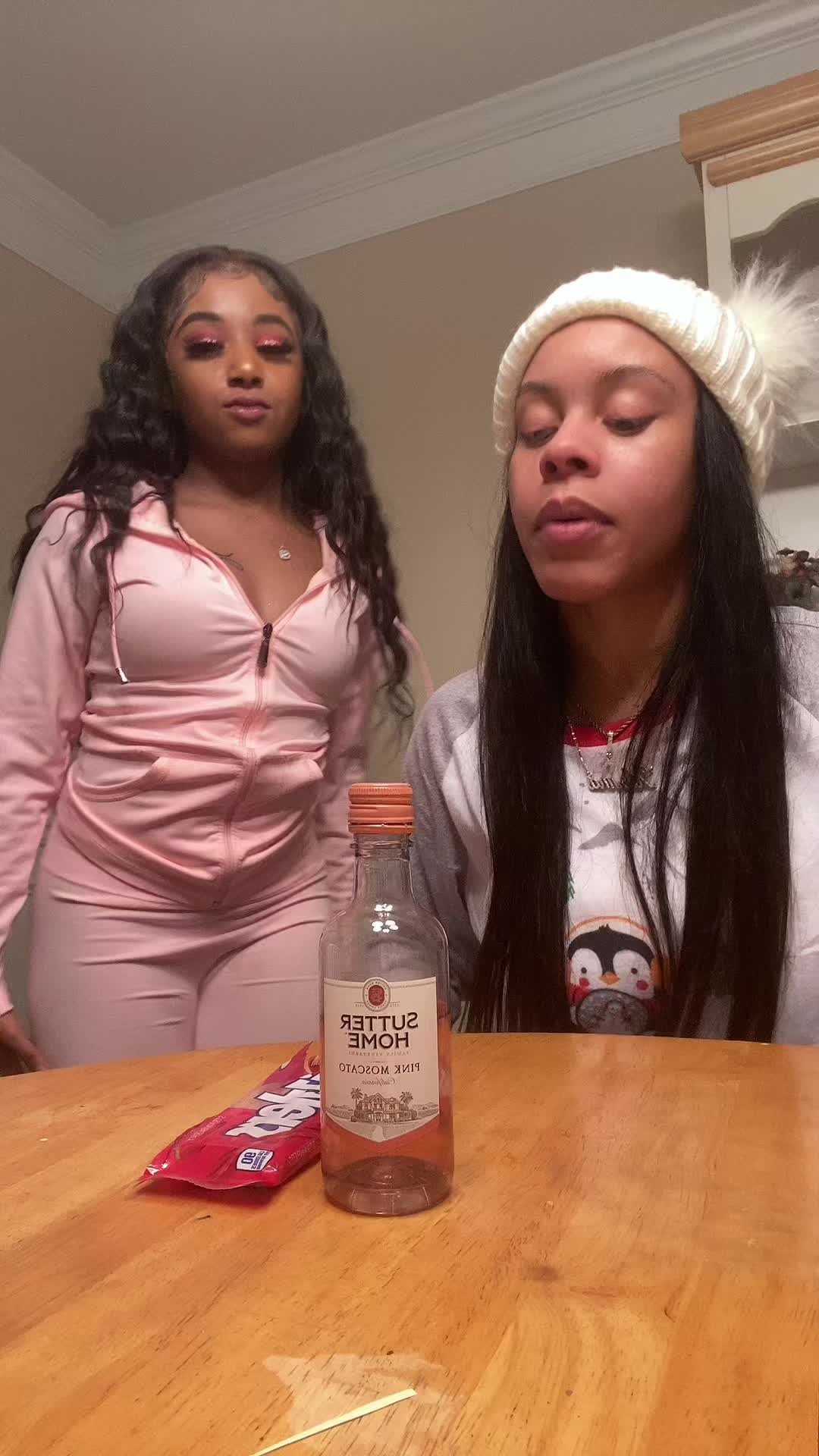 @LADY7