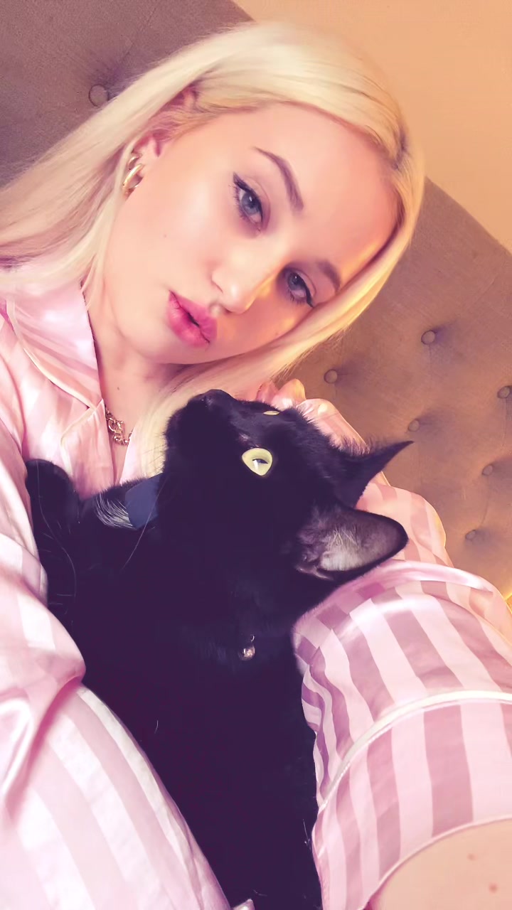 @Eva