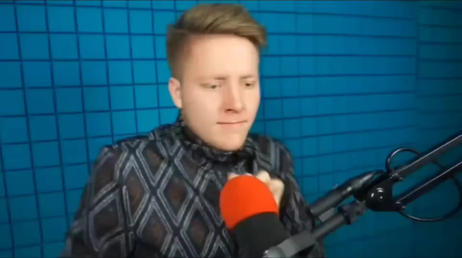 @𝐀𝐋𝐄𝐊𝐇𝐌🇺🇦
