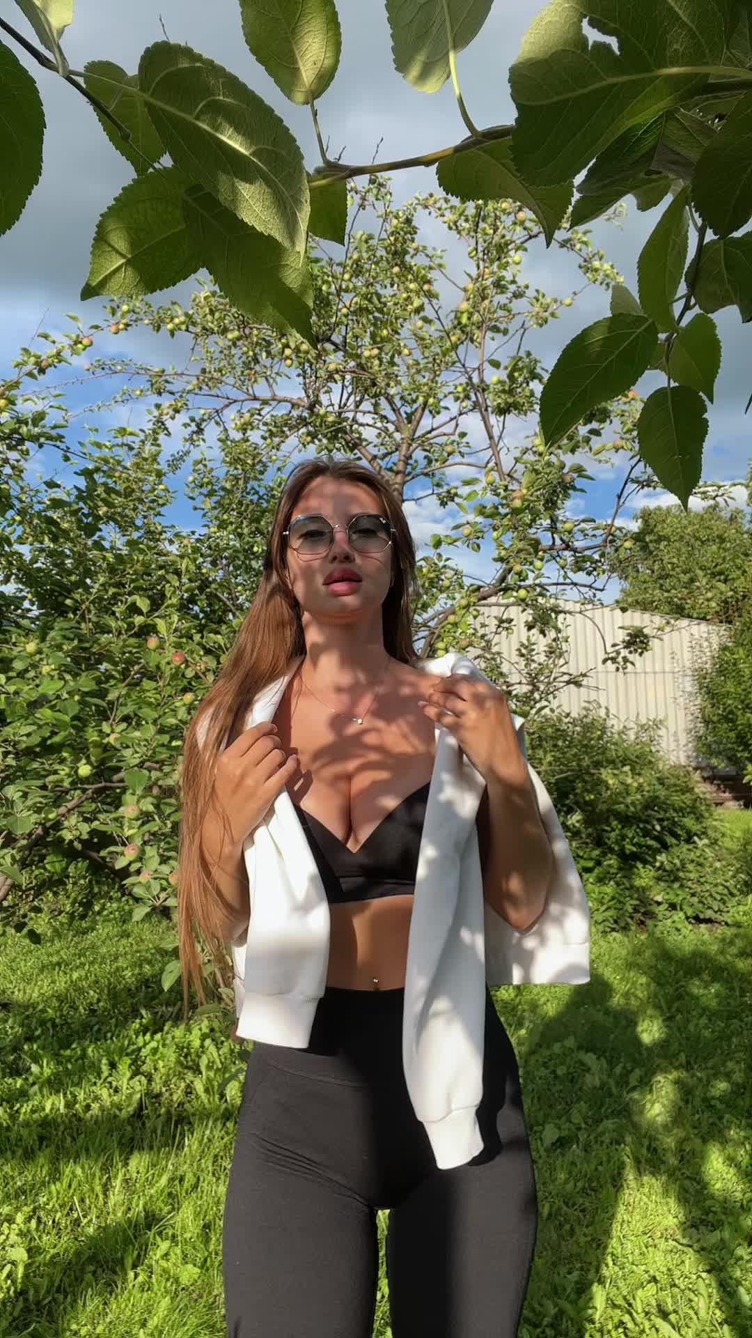@Женя