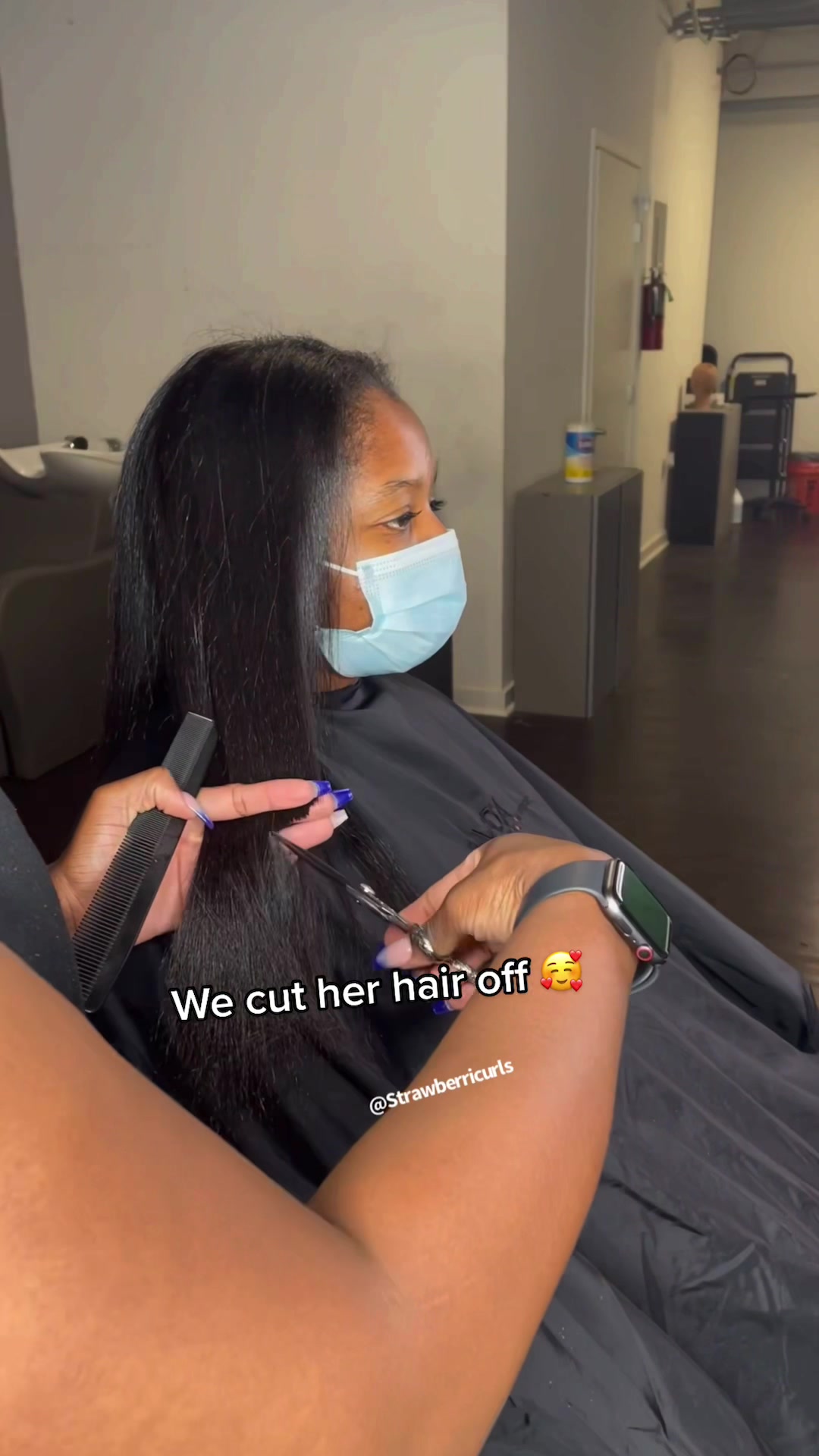 @Strawberricurls | Hairstylist