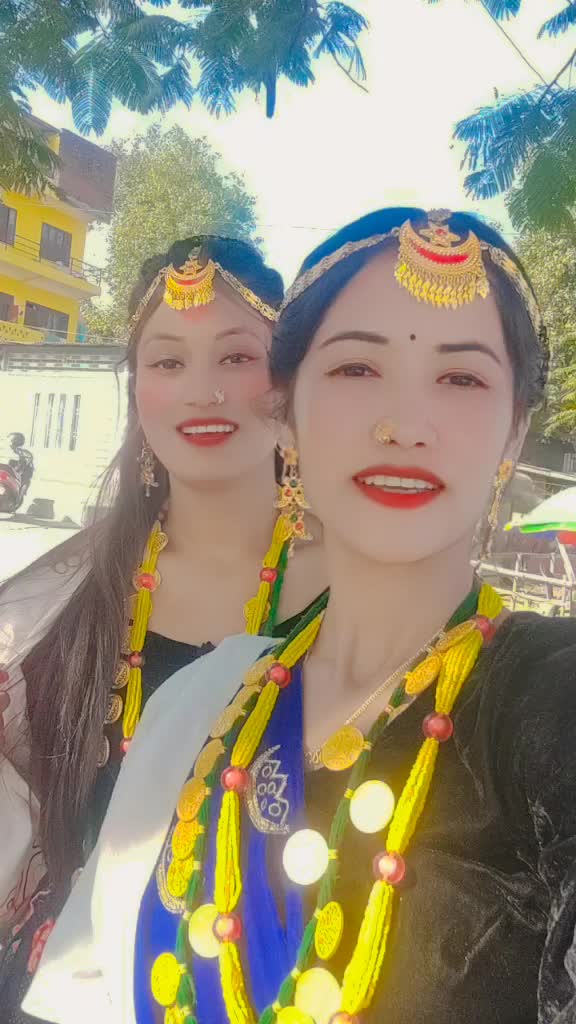 @LAURENIMAYA🇳🇵🇳🇵