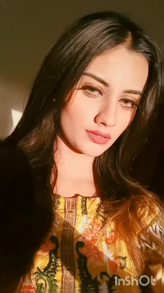 @Leena🥀