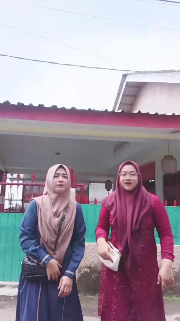 @Hi , aku ria