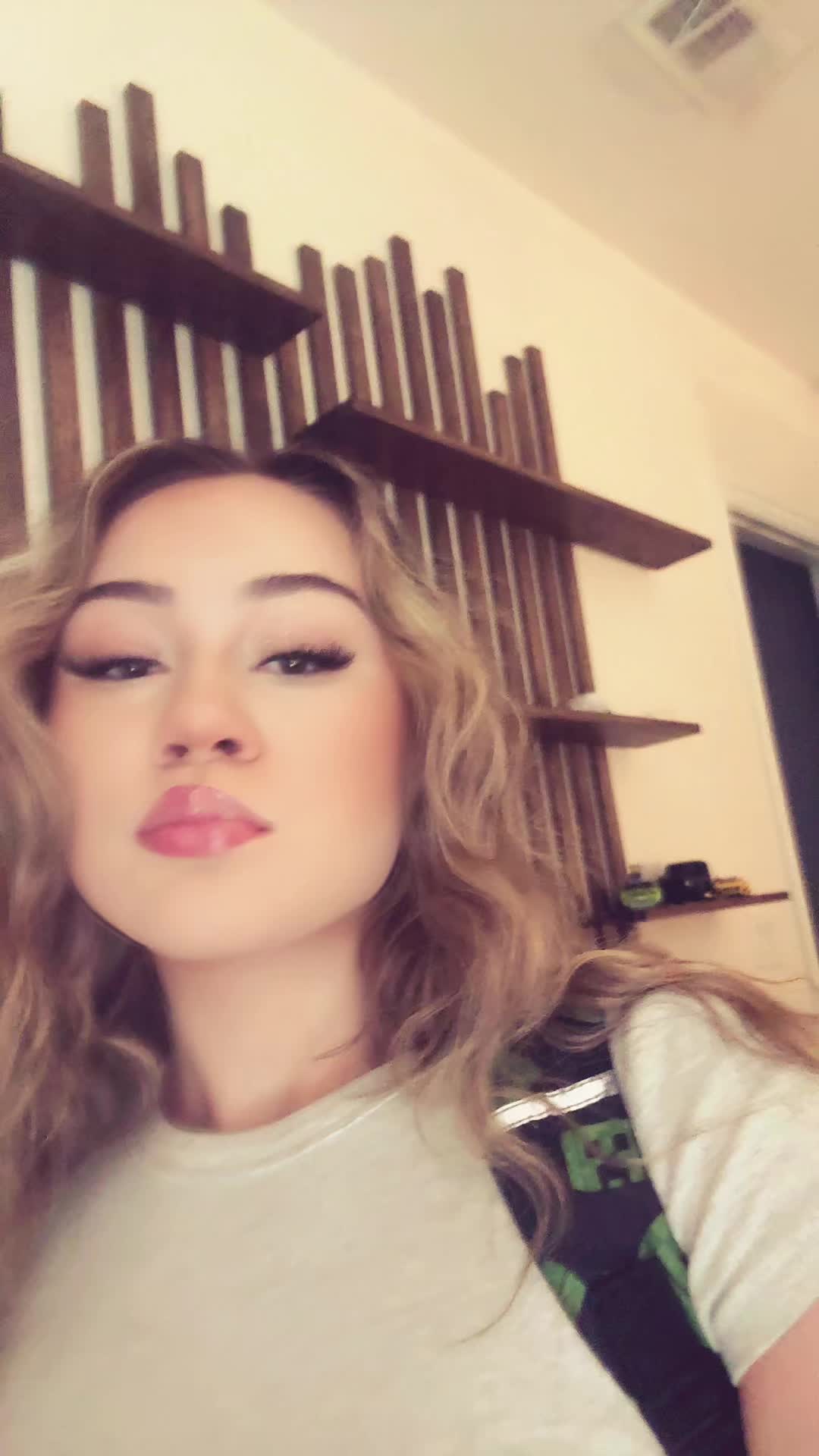 @🪩