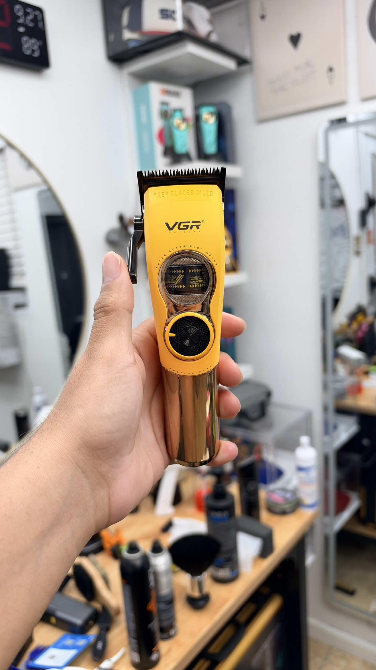 @Jisai Barber
