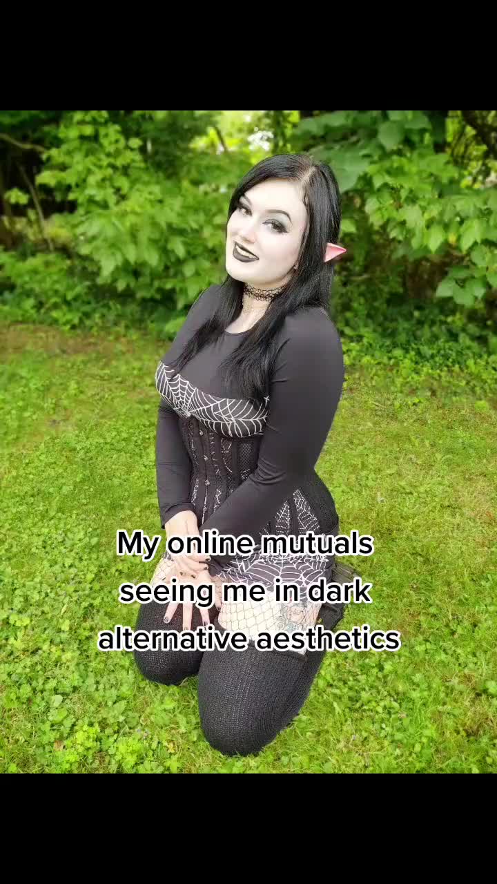 @🦇🕷♡Kelsie♡🕷🦇