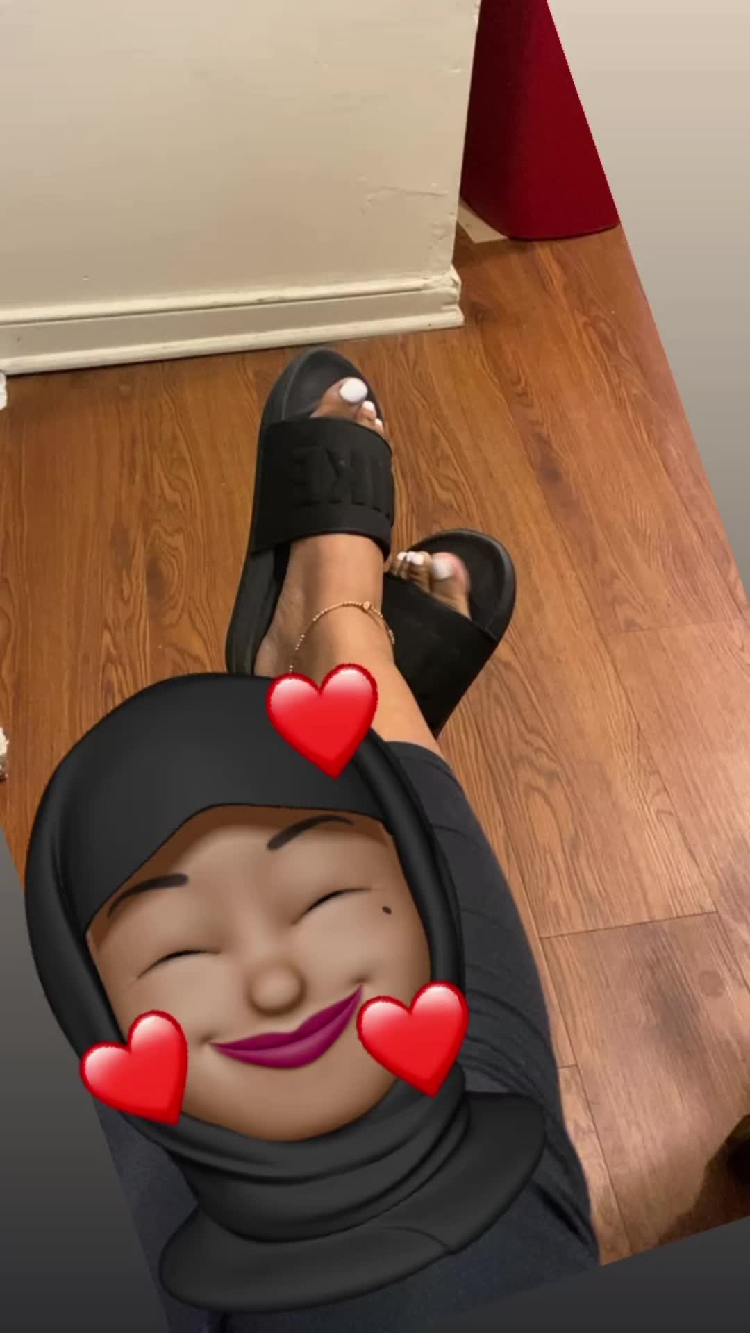 @NIQUE-AA