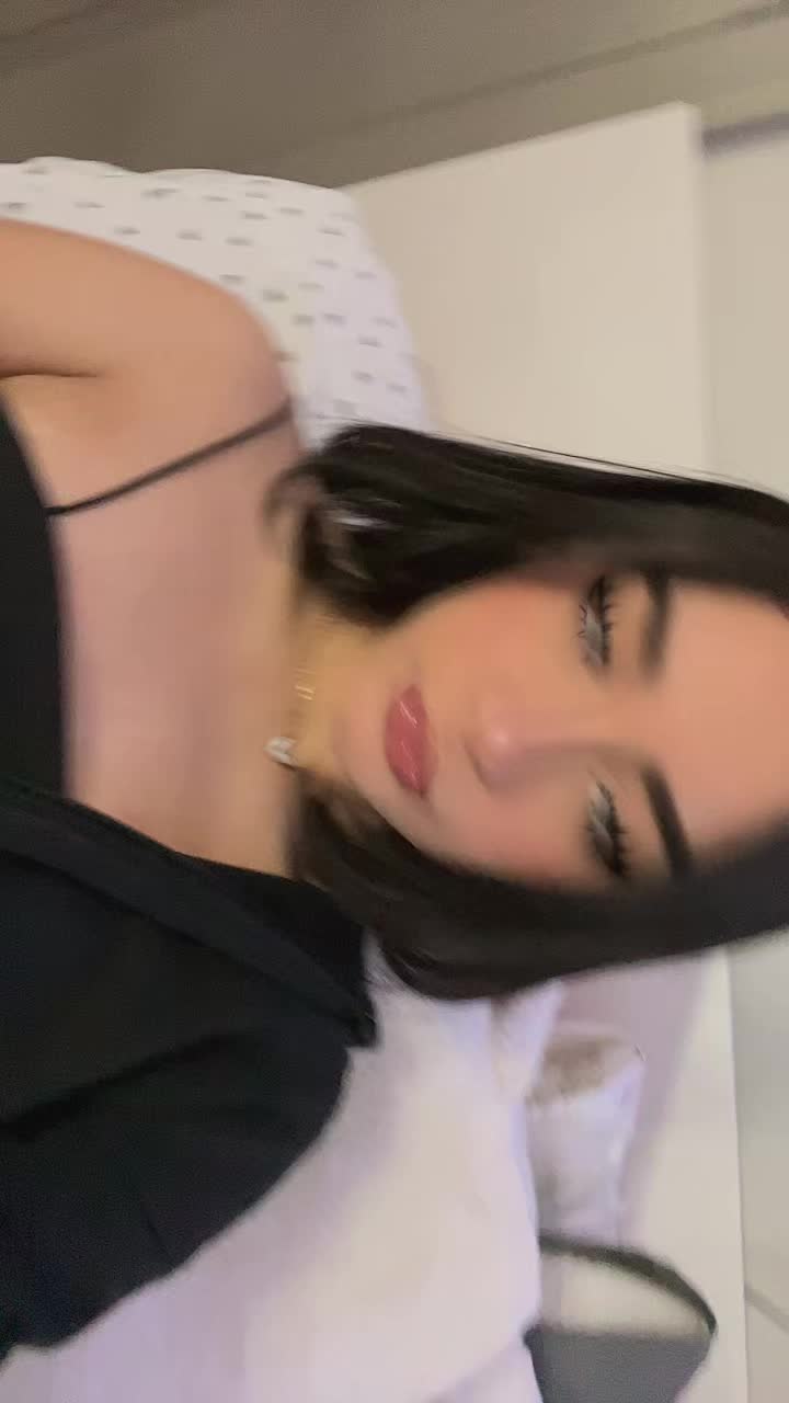 @𝐌𝐀𝐑𝐈𝐀 𝐎𝐂𝐀𝐍𝐃𝐎