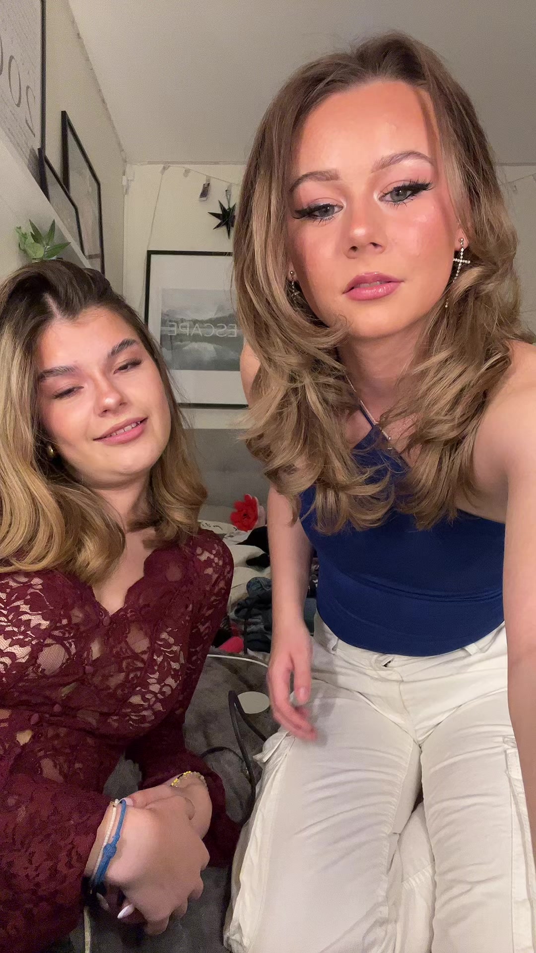 @Bella