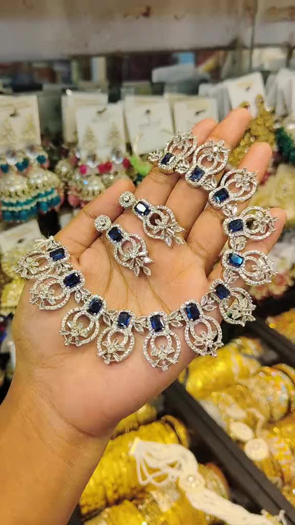 @user32660083254