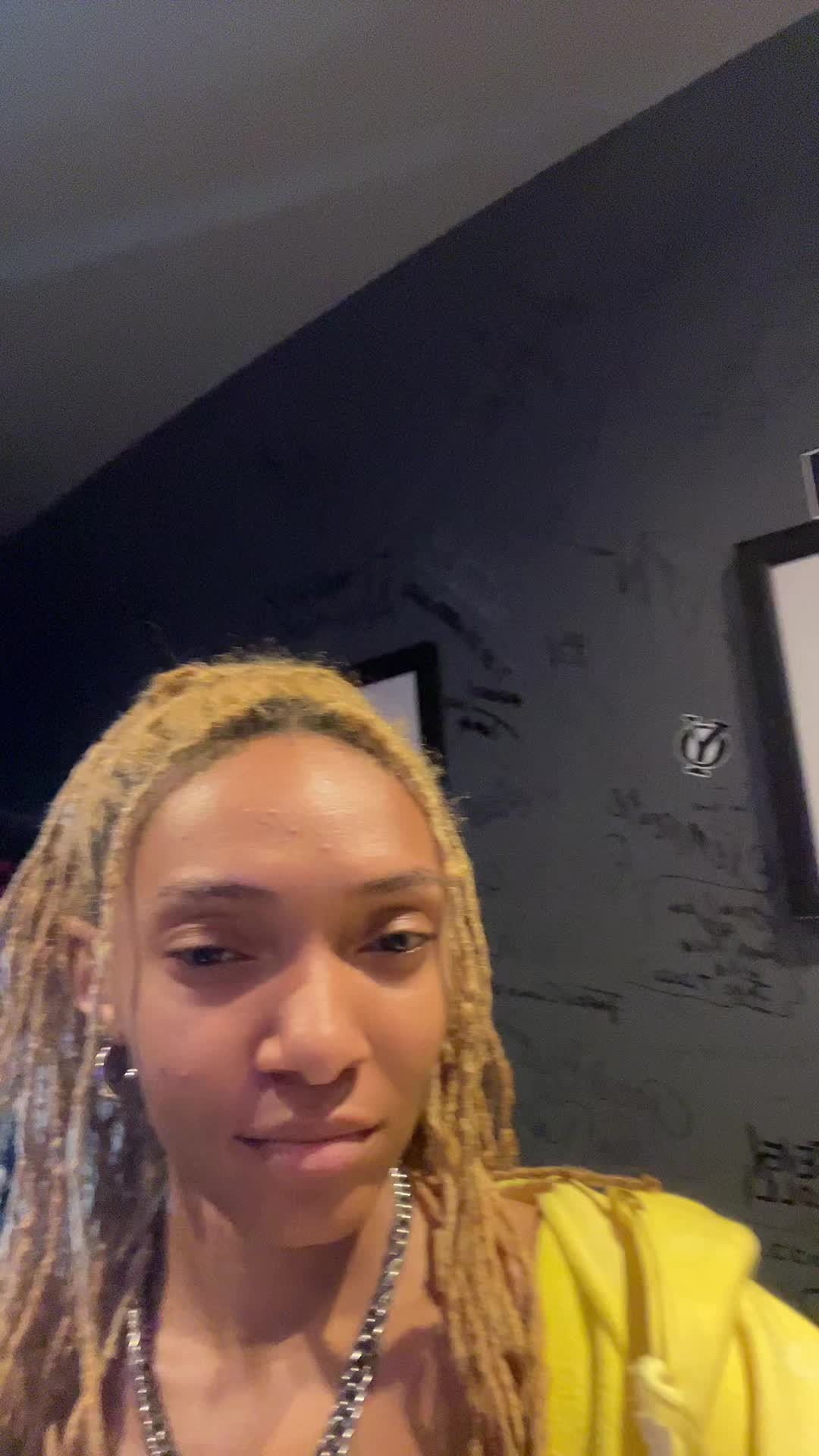 @is this thing on?