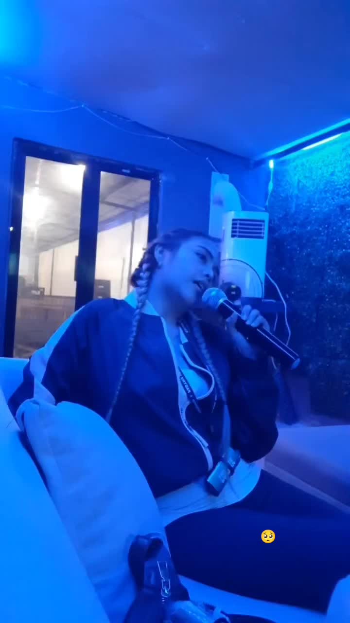 @Alyanna Alabastro