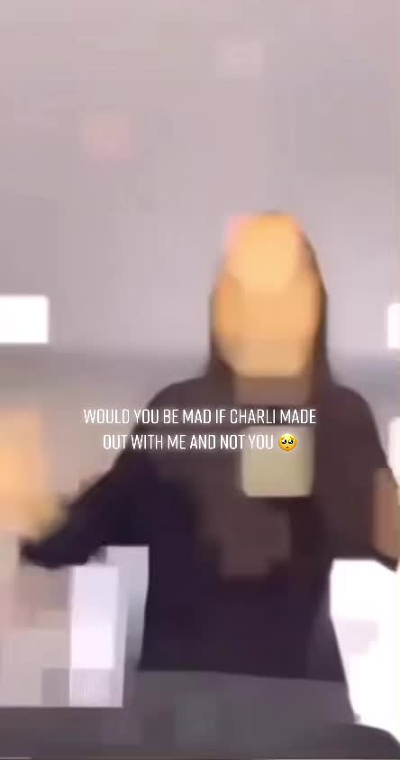 @Charli is my idol👑