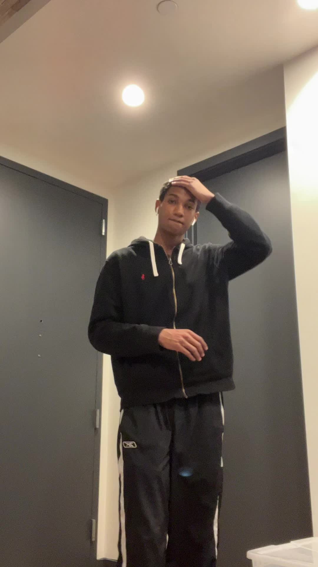 @Josh🖤