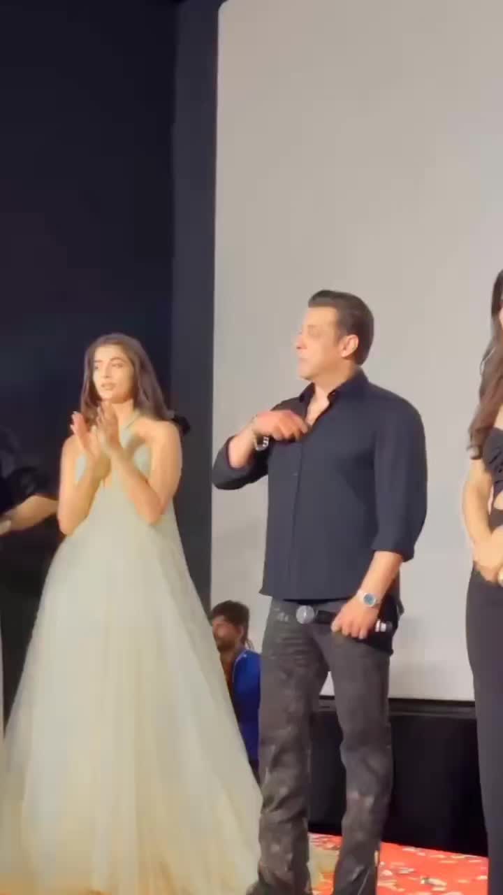@SHEHZADI_ZAK