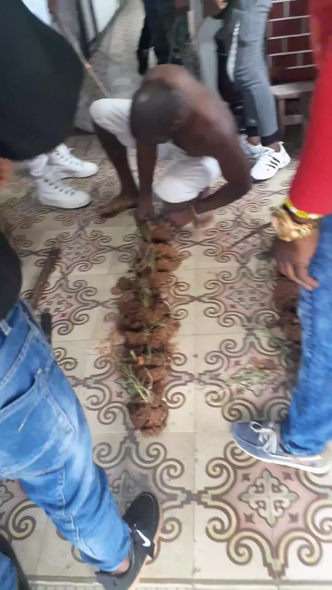 @AWO ORUMILA OTURA OSHE