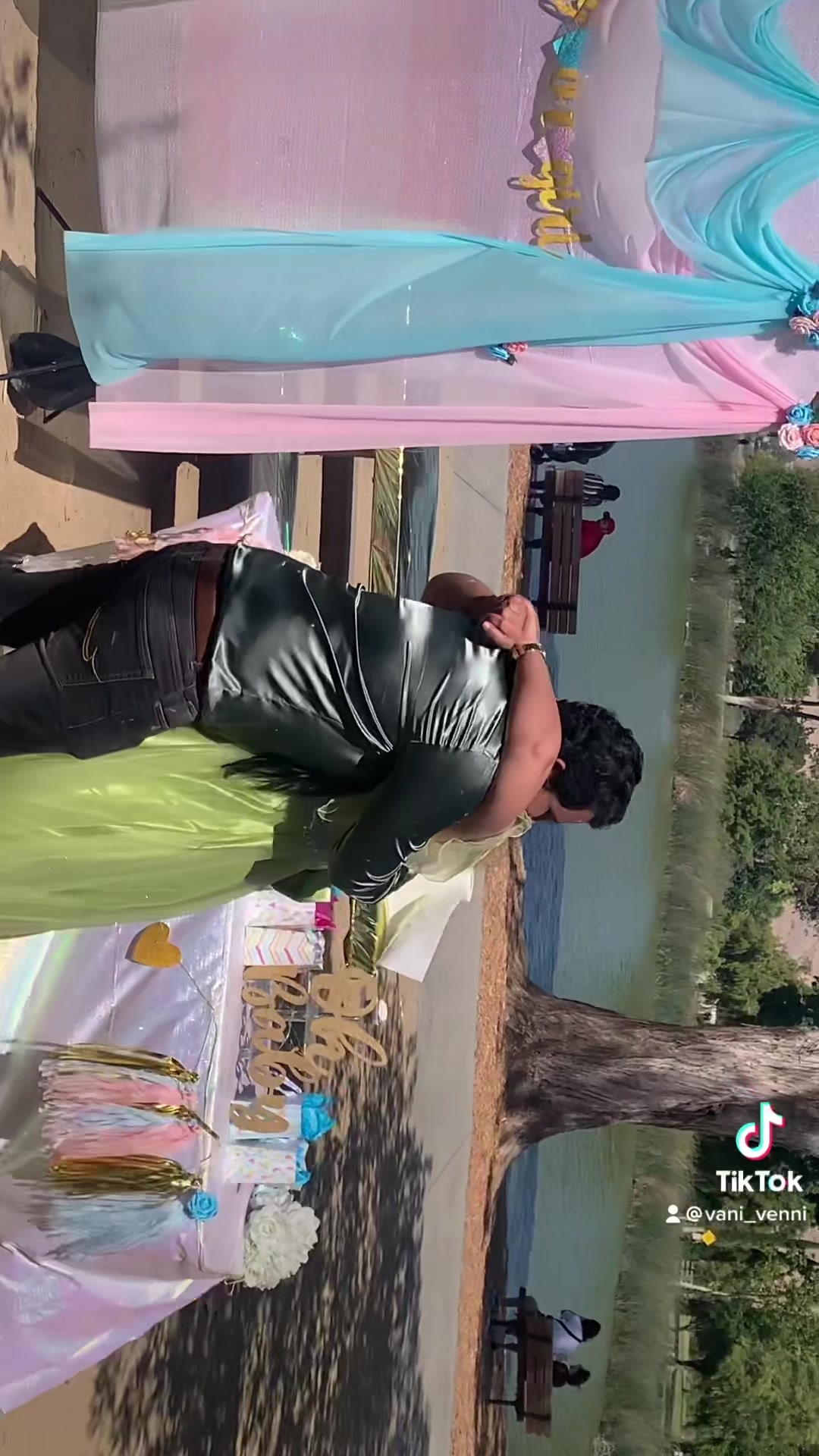 @Vani_venni
