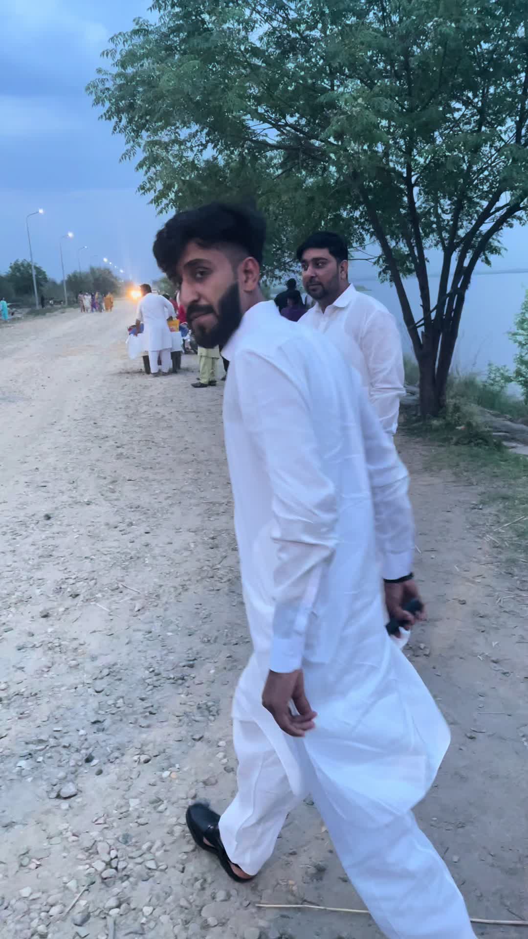 @ch.shahzaib.dhere