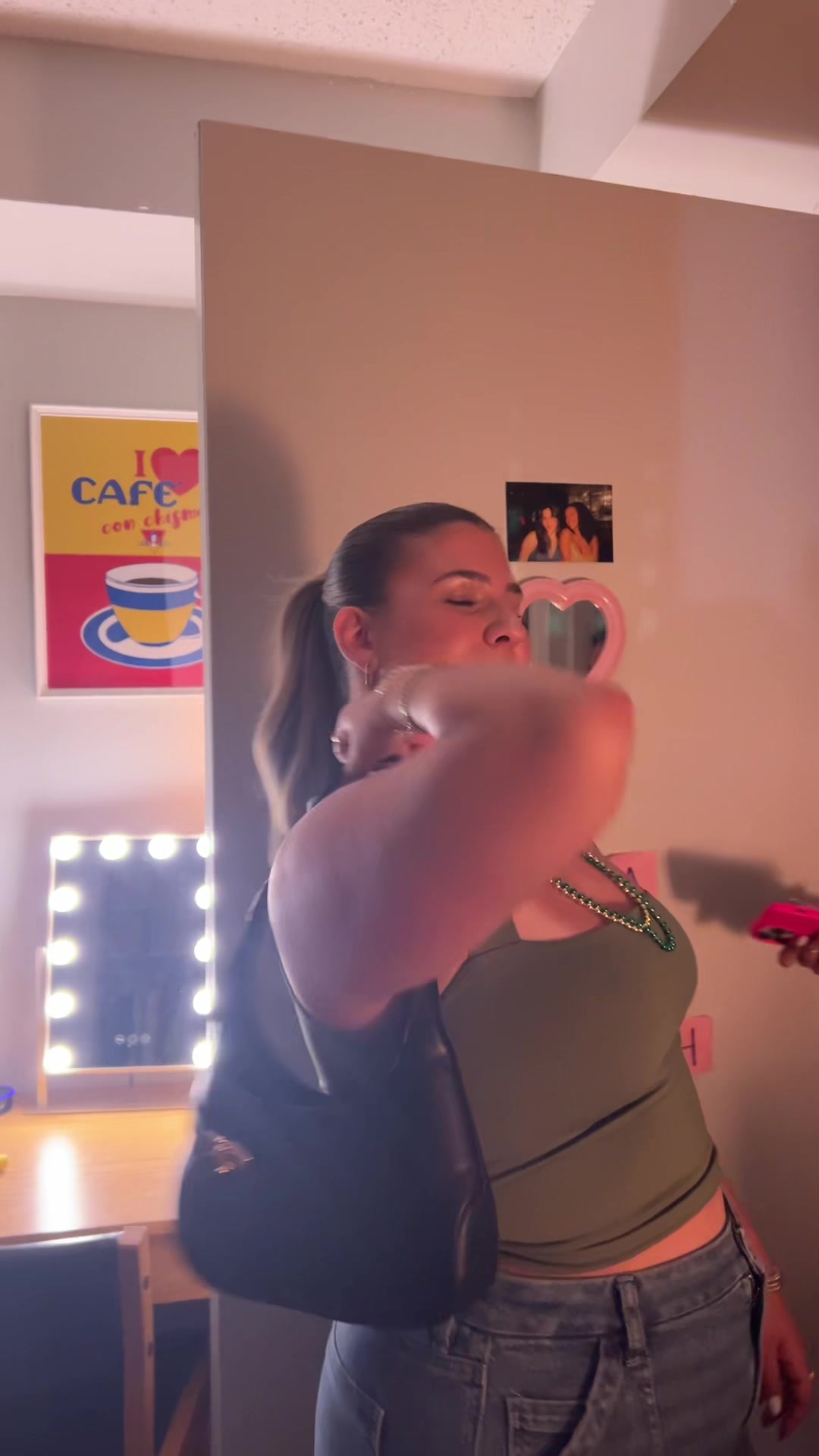 @Jillyana