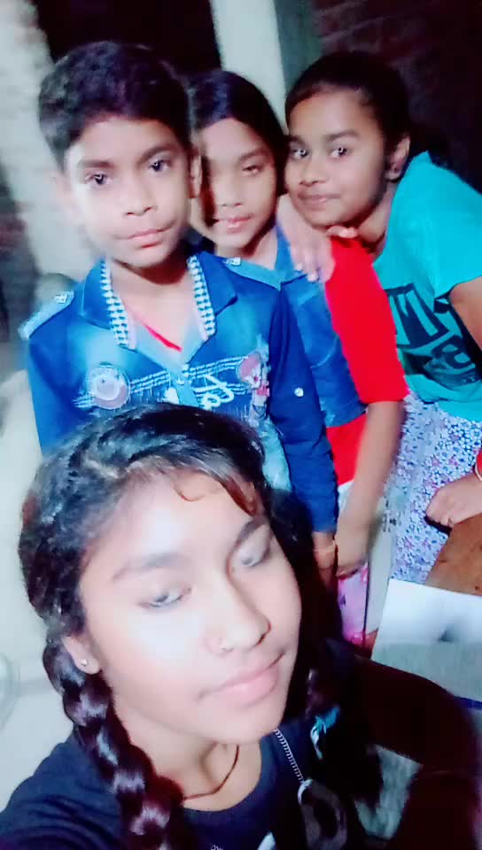 @Attitude_🌋Girl 😛😛