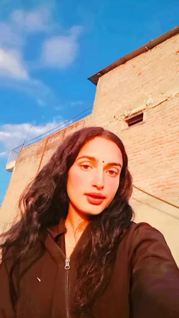 @Punnu🌻&bull;&bull;&bull;