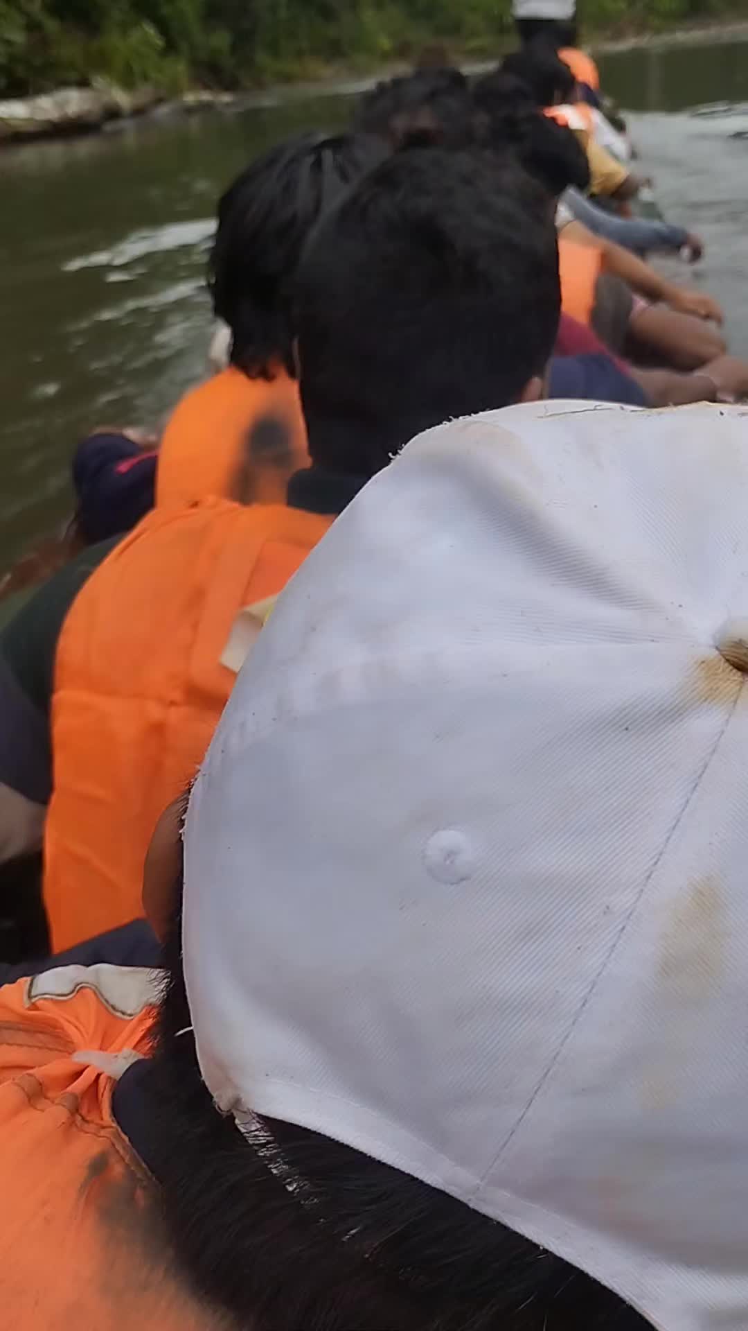 @तल्लो बाटो अमेरिका |
