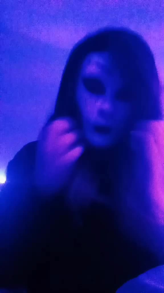 @💔broken doll 💔