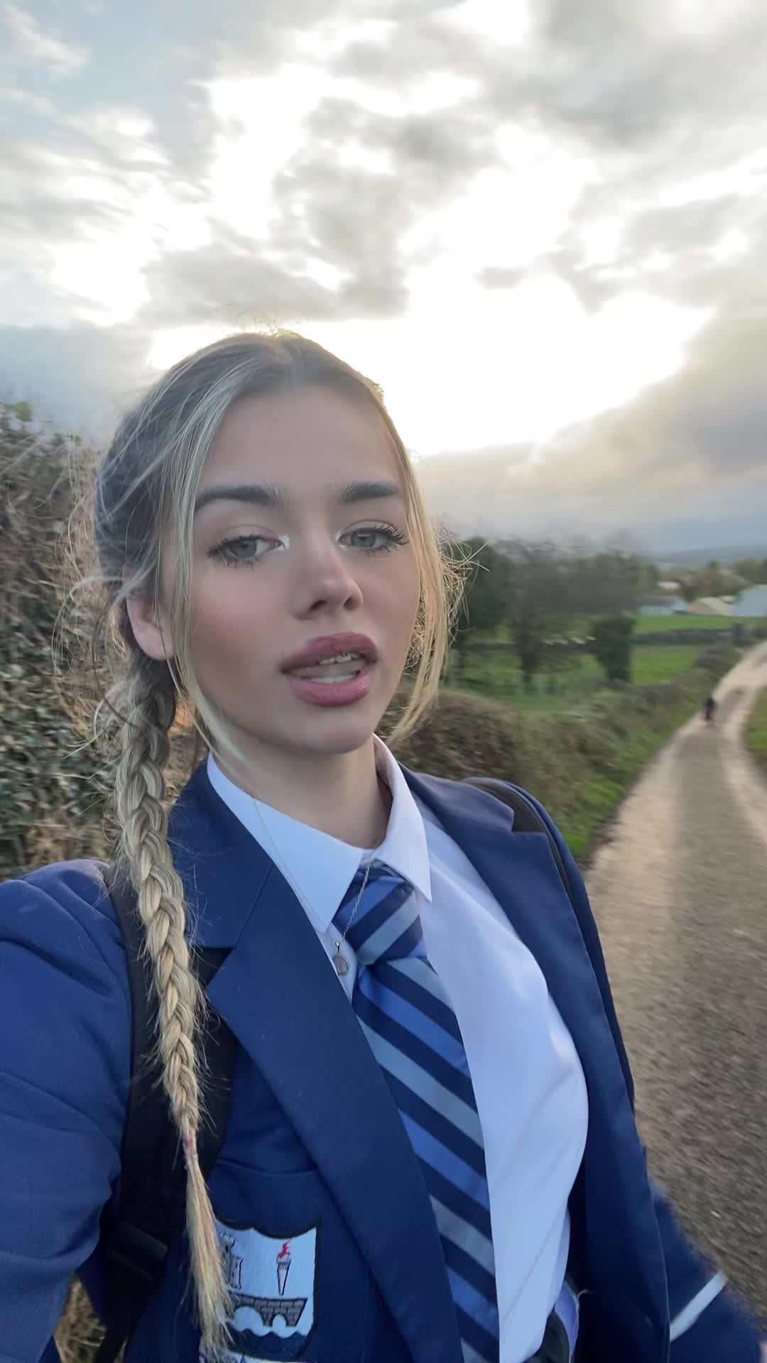@aIannak9