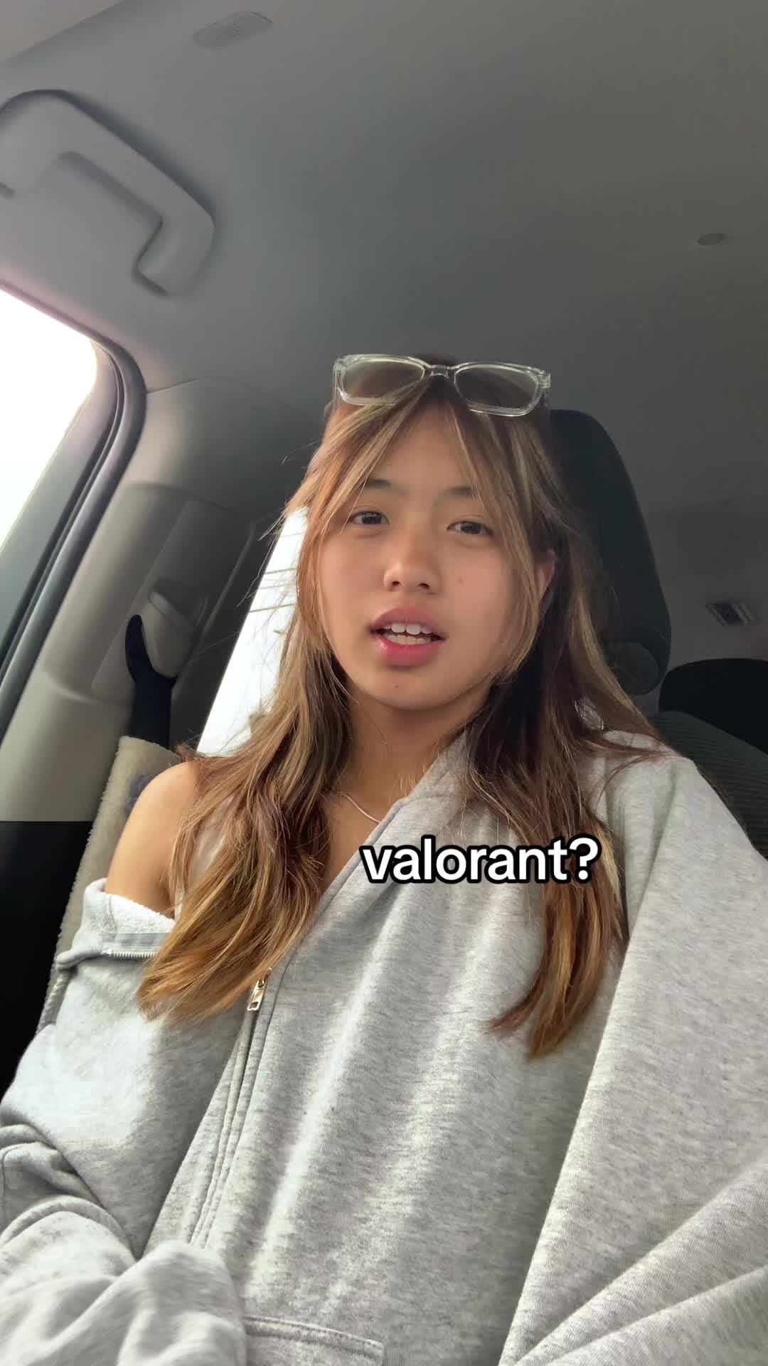 @kyradical_