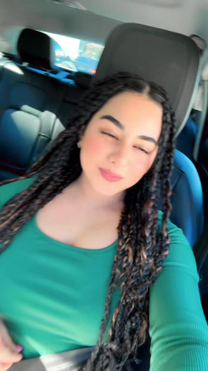 @Dee