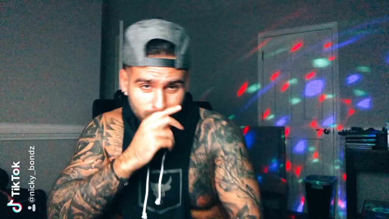 @nicky_bondz