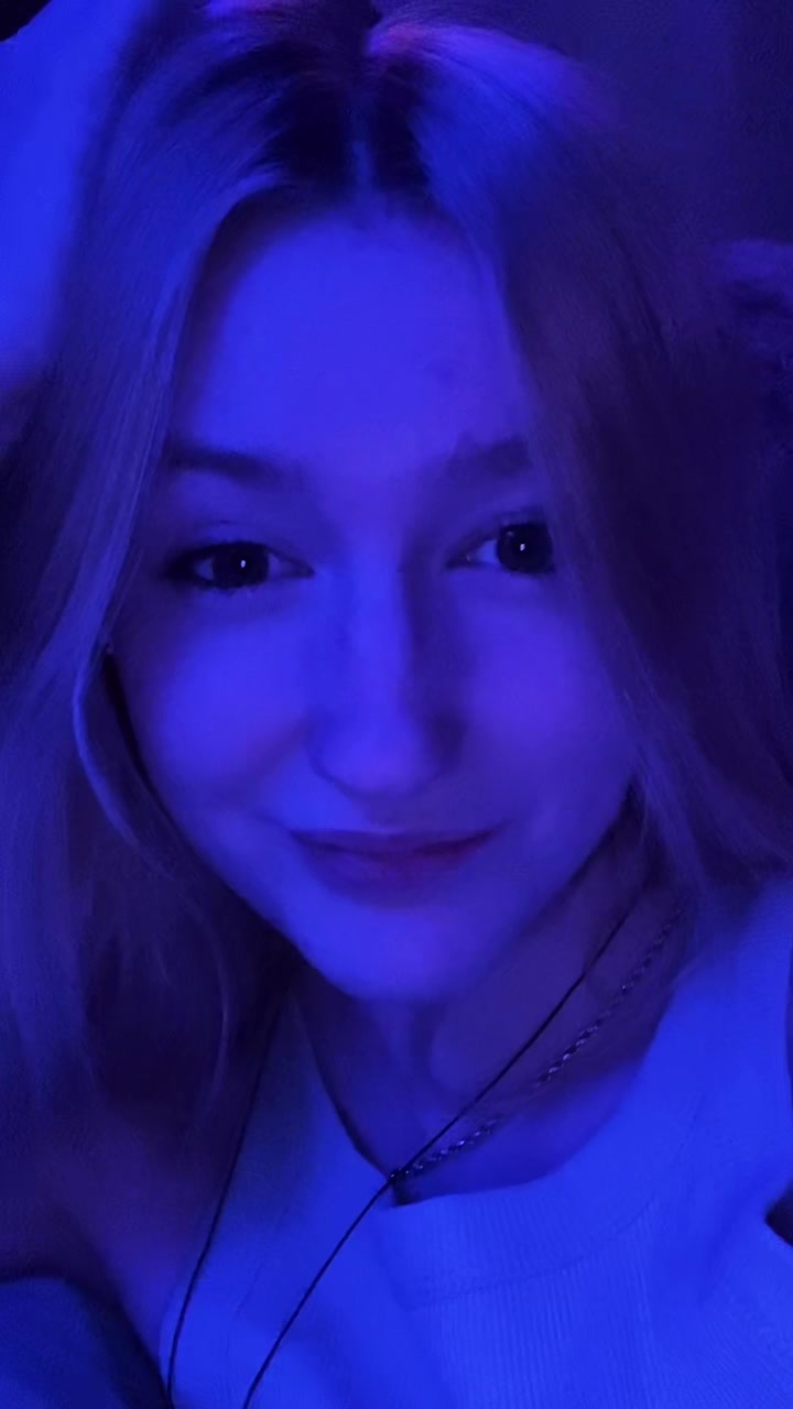 @Lo <3