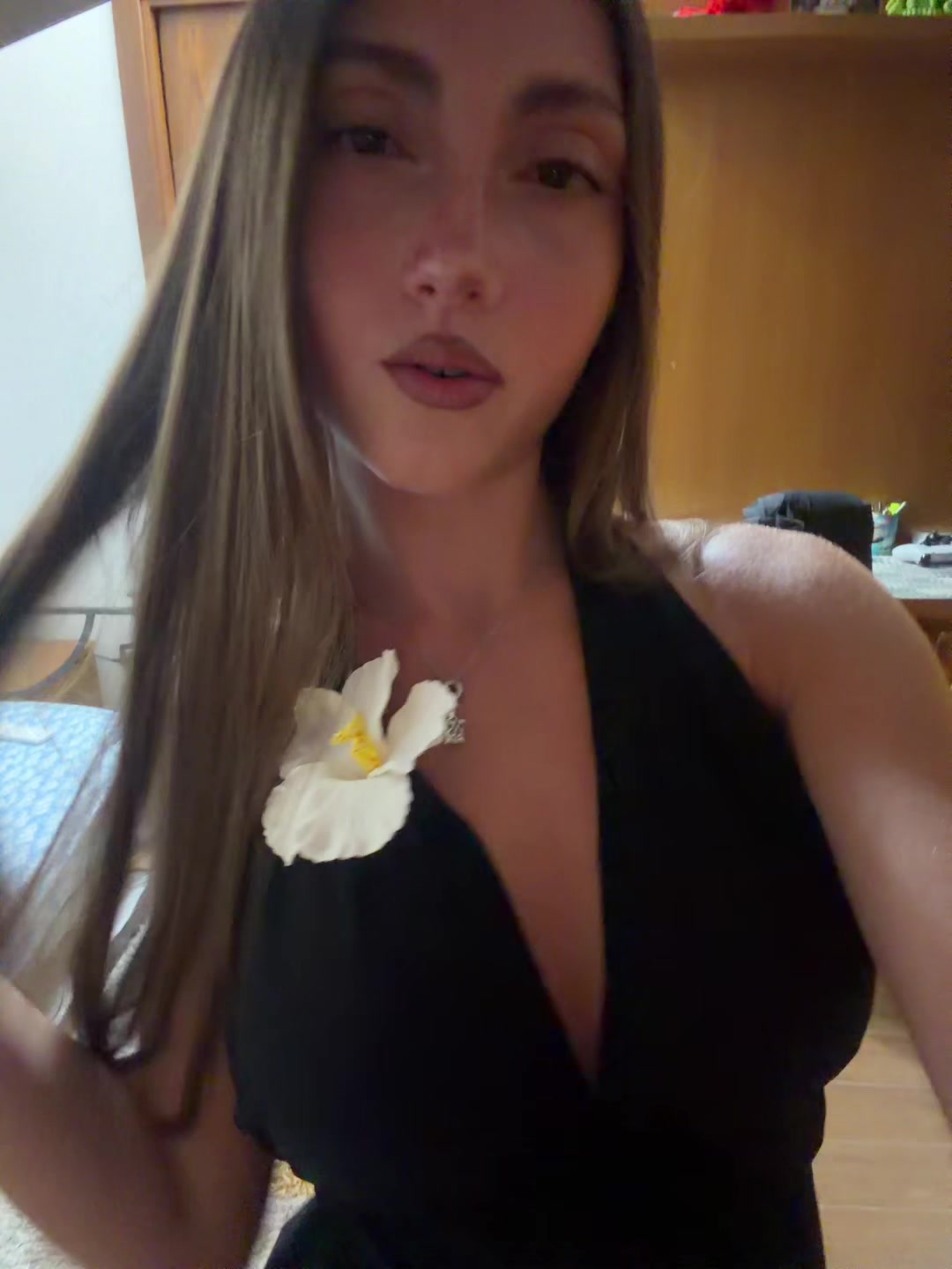 @🐚