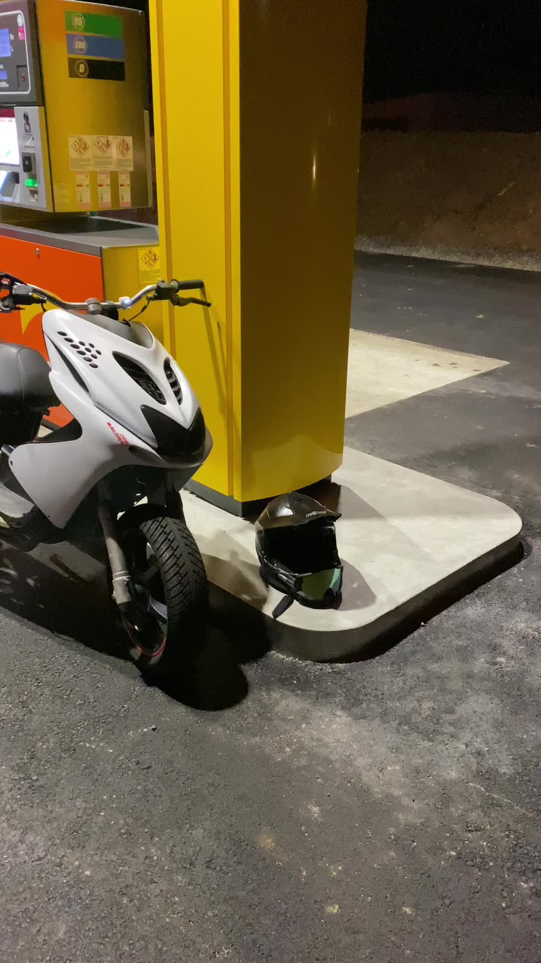 @🛵💨💨💨