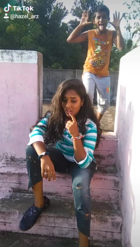 @Diya_arz