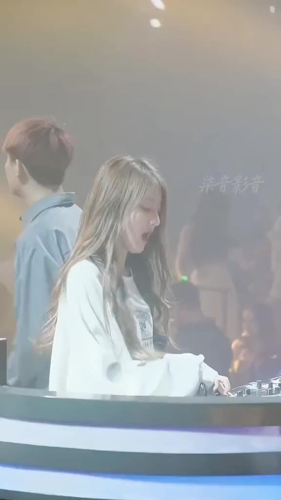 @车载DJ串烧舞曲 抖音金曲 中文粤语老歌下载