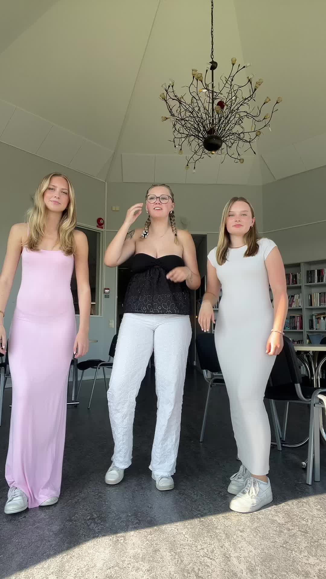 @Nora💞💕💝💖💓