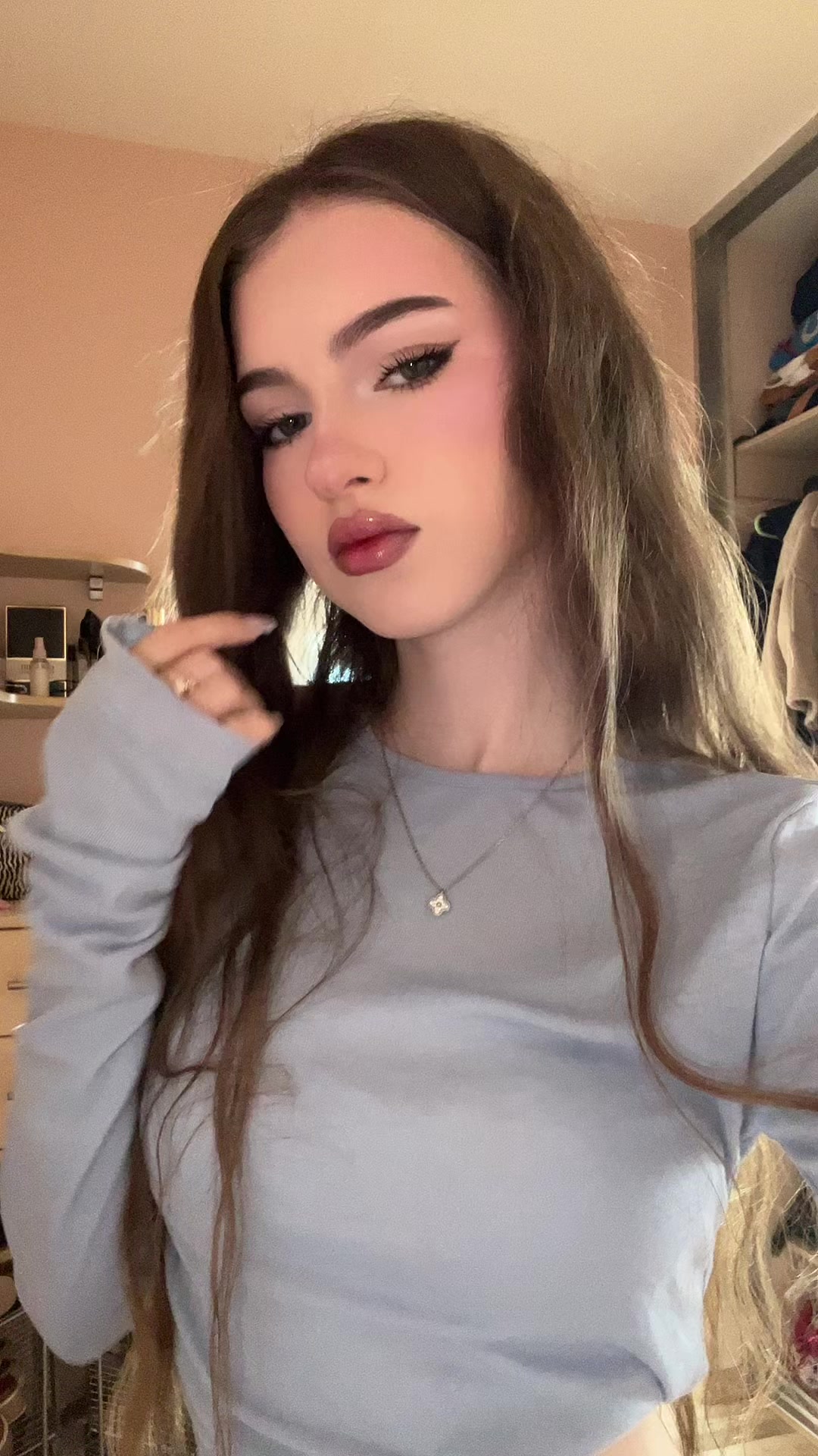 @꧁𝔸𝕃𝕀𝕊𝔸꧂