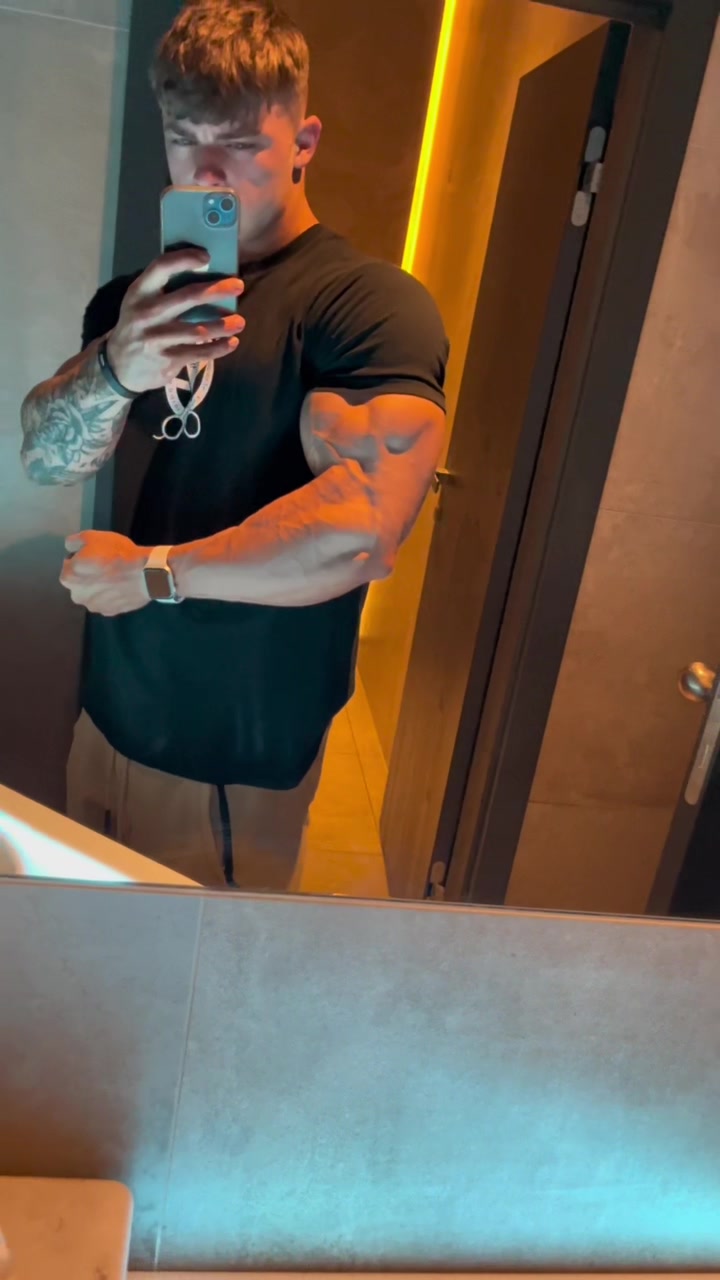 @oliverprochazka