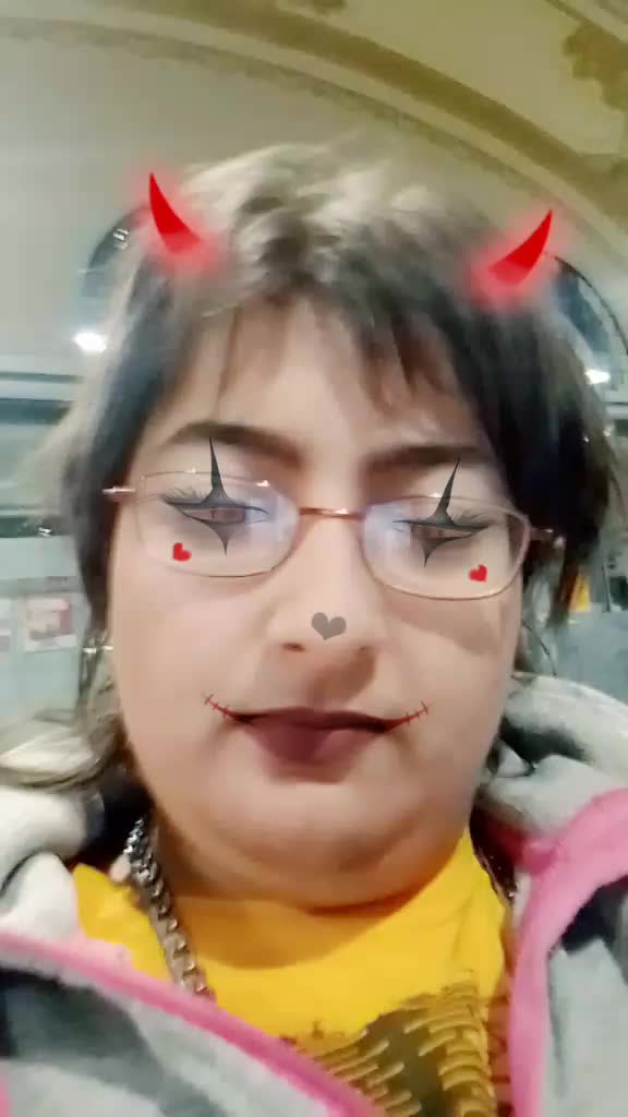 @NadineJanev96