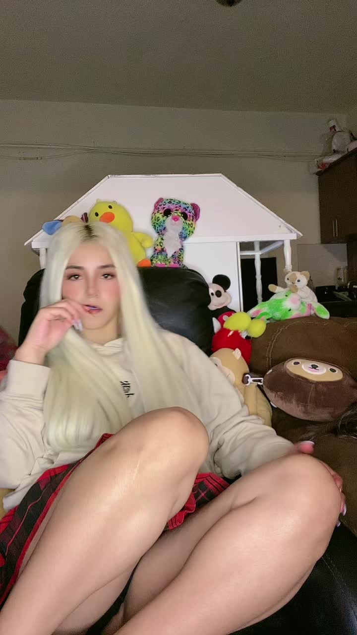 @Luna