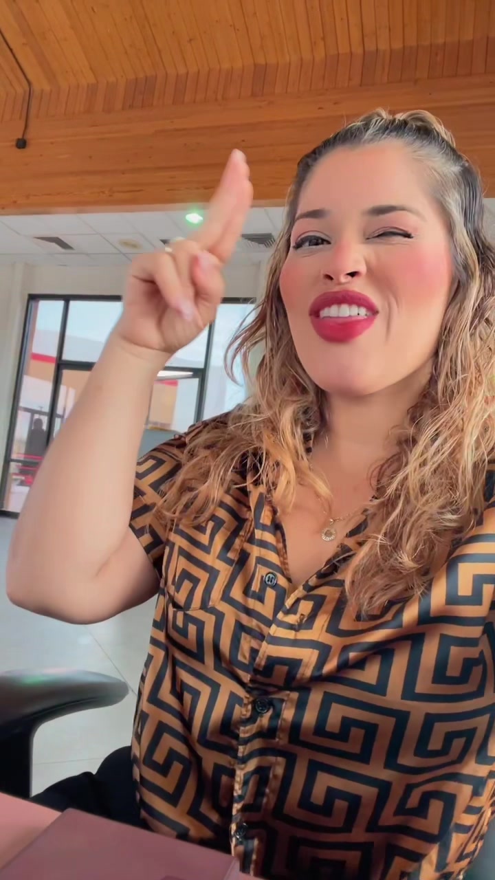 @Lizbeth Live