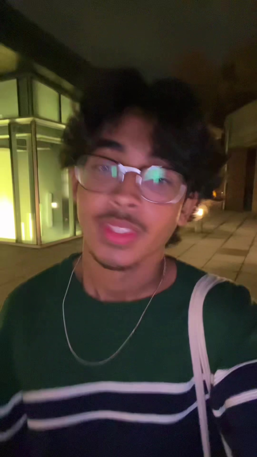 @KM