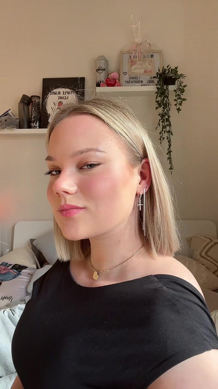 @zoeanoouk