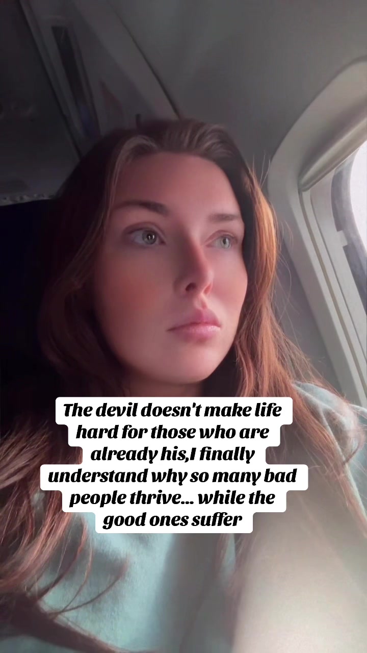 @Julia☔️🌩️