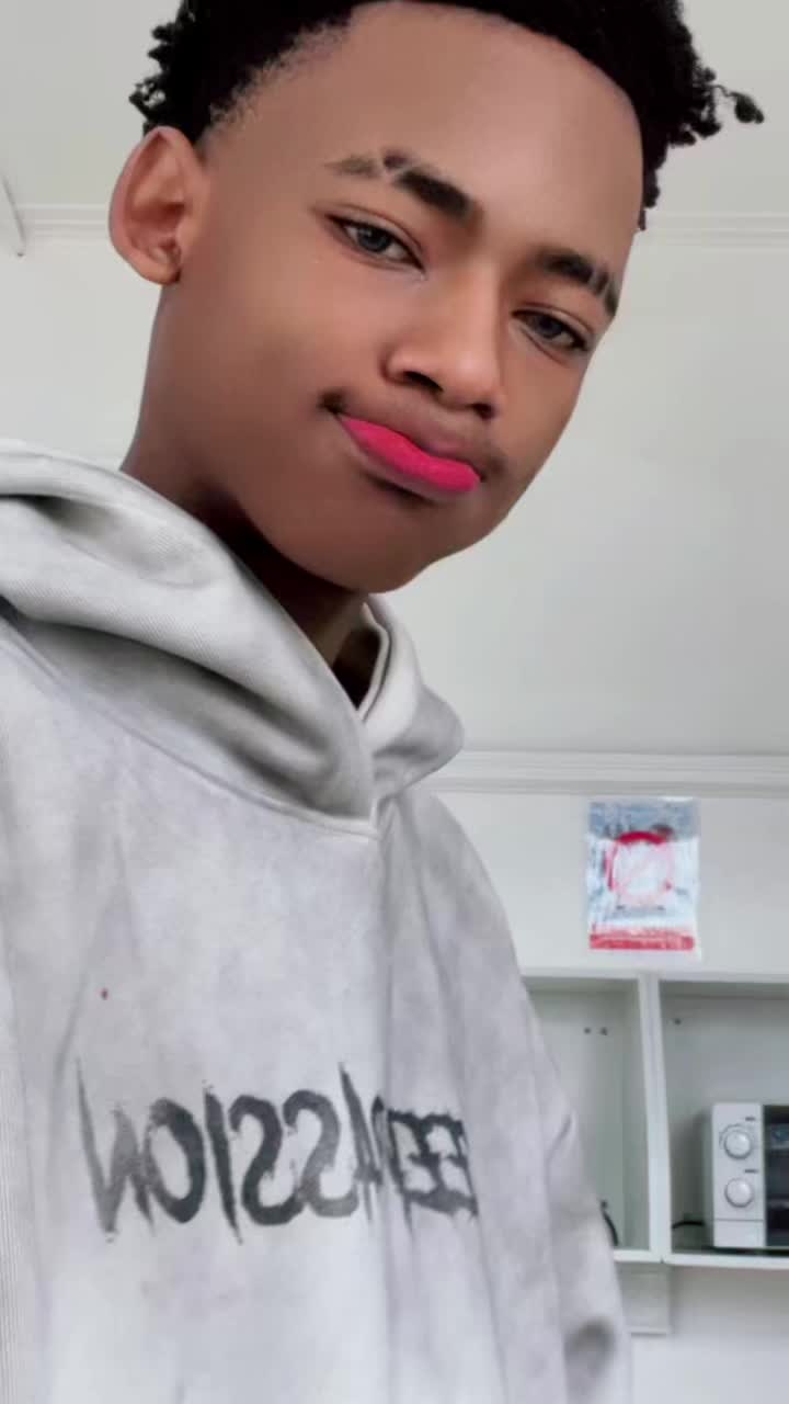 @Mbuso_Mbotho🐬